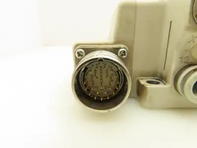 SMC VQC2401-51 Pneumatic Solenoid Valve 5-Station Manifold Block