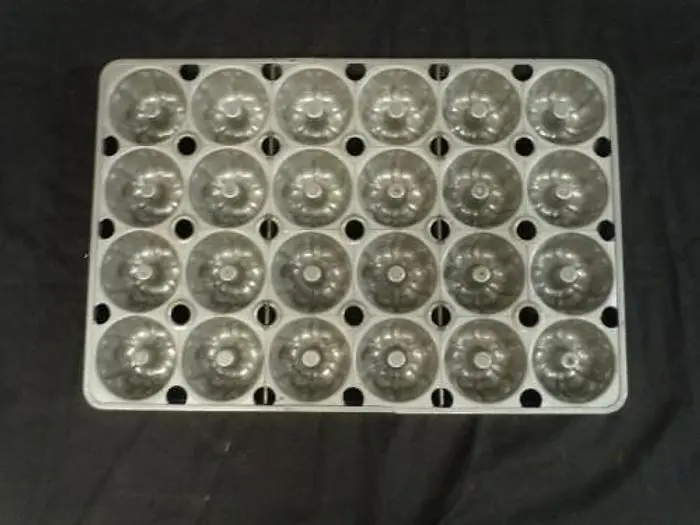 MINI BUNDT-LETTE PANS