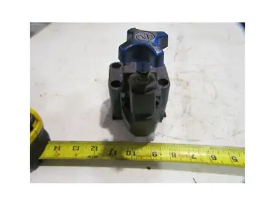 Sperry Vickers XCG-03-1B-30 Reducing Valve Unused
