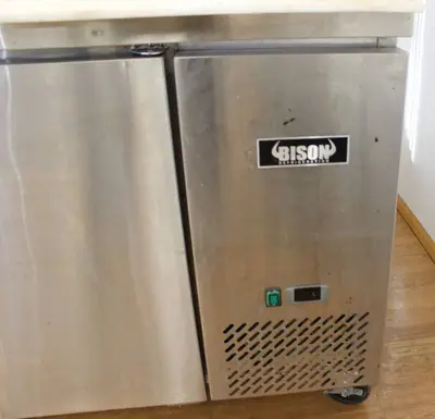 BISON BPT 67", 2 Door, Pizza Prep Table Refrigerator Commercial NSF