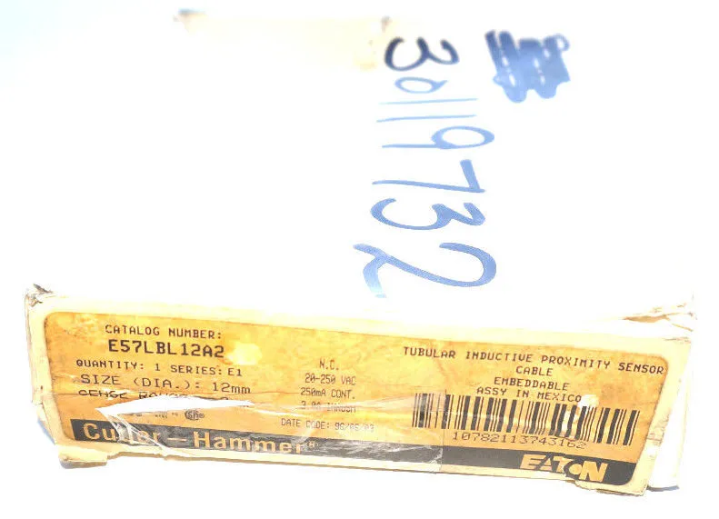 NEW CUTLER HAMMER E57LBL12A2 PROXIMITY SENSOR