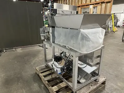 Vibratory Conveyor with Spray Nozzles