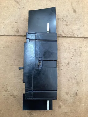 Fuji Electric BU-ESB3015 15A Circuit Breaker; 56271144; 15A 600V 3 Pole
