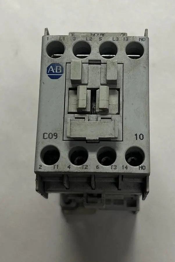 USED ALLEN-BRADLEY 100-C09Z*10