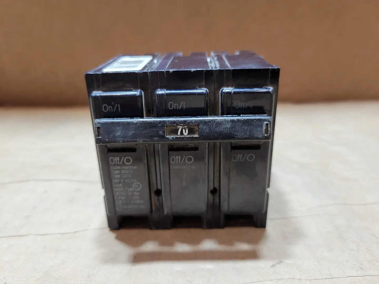 USED CUTLER-HAMMER BR370
