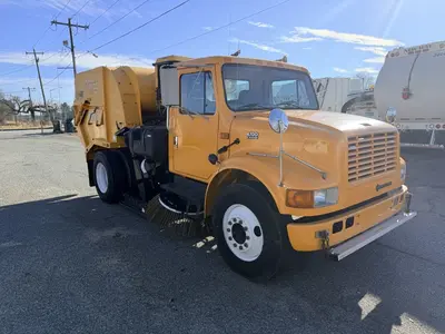 Used 2001 INTERNATIONAL 4000 Street Sweeper North Carolina US | Levan Equipment #1546311