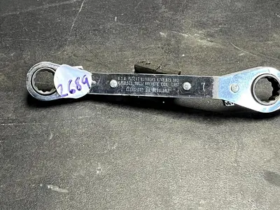 Blue-Point Tools RYA1618 1/2in. X 9/16in. 12 Point Offset Ratcheting Box Wrench