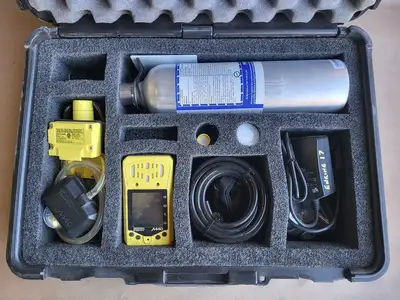 NEW INDUSTRIAL SCIENTIFIC M40-KIT-11111