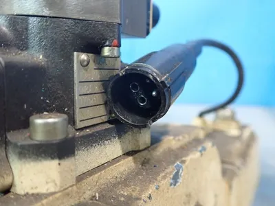 USED REXROTH 4WRDE25V350L51/6L24Z9/MR202