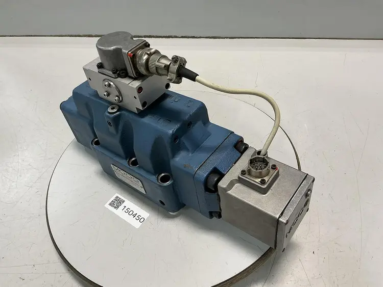 Used MOOG D663-317C Valves/Fittings Michigan US | Ideal Machinery #690976