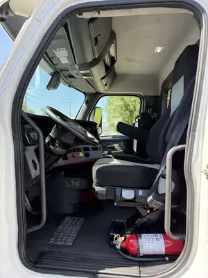 Used 2019 FRHT T12642ST Conventional trucks California US | Commerce Truck Equipment Sales #1548751