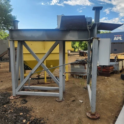 USED 2013 IHC MERWEDE SD-01