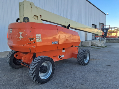 USED 2014 JLG 800S