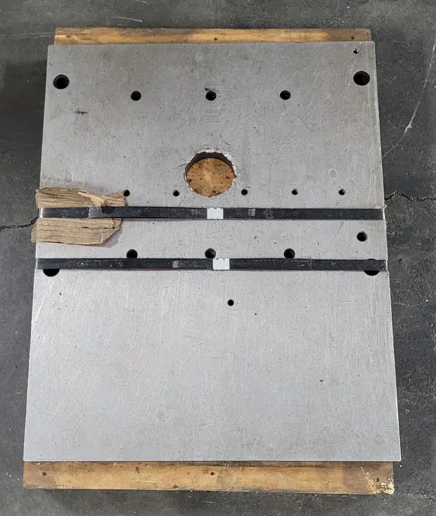 Used _UNKNOWN_ FIXTURE PLATE Misc Industrial Equipment Kentucky US | Aucto #686526