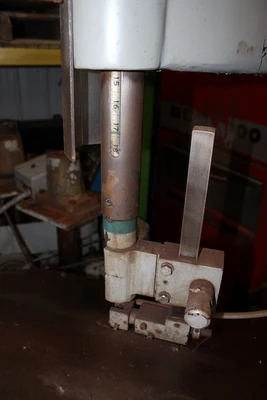USED OLIVER 273-D