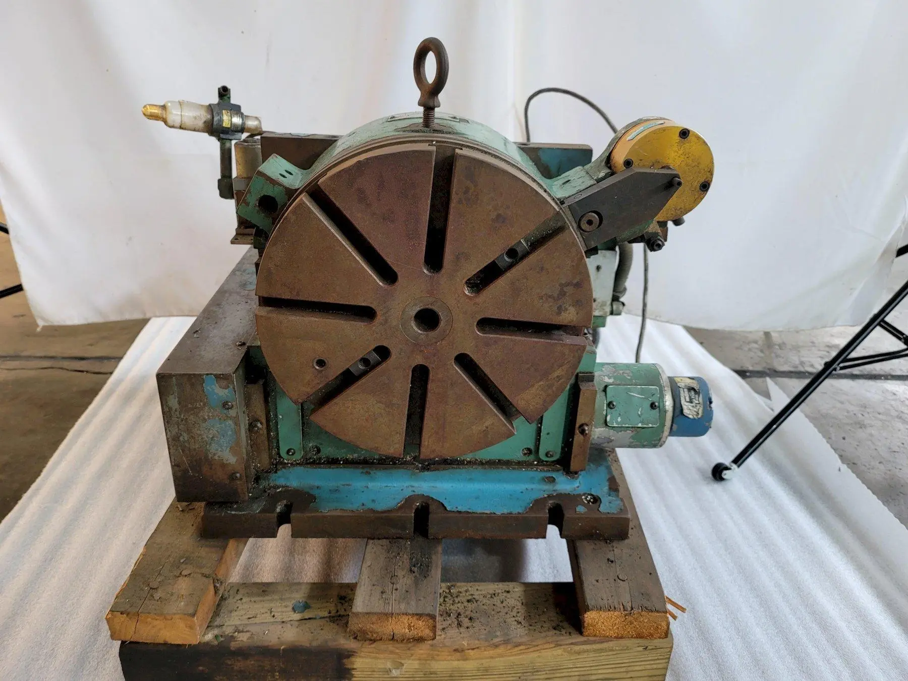 USED M & M Rotary Tables