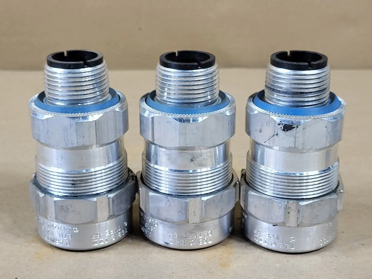 USED THOMAS & BETTS STE100
