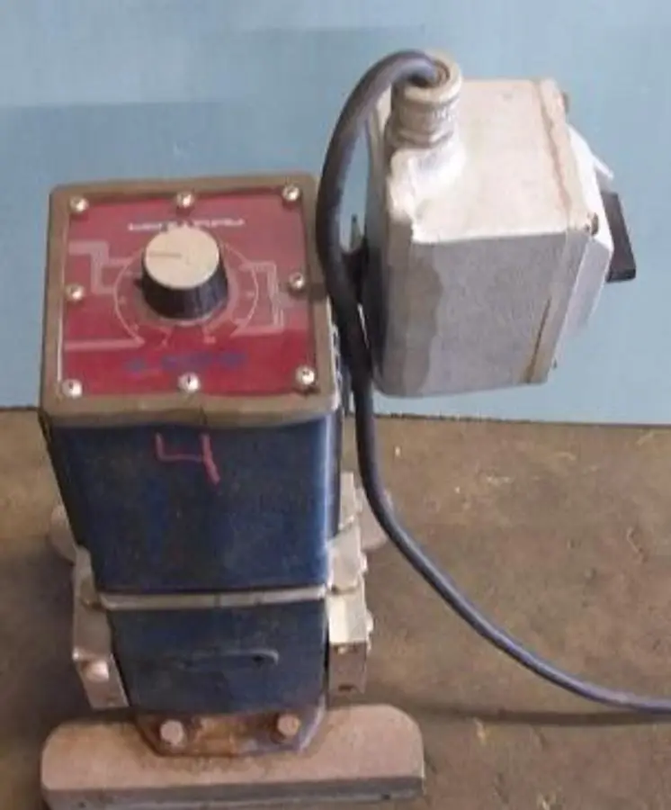 QTY. 1. MIILTON ROY CENTRAC METERING PUMP MODEL: C...