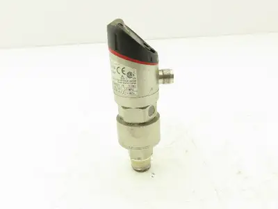 Keyence GP-M010 Digital Pressure Sensor 3/8"npt