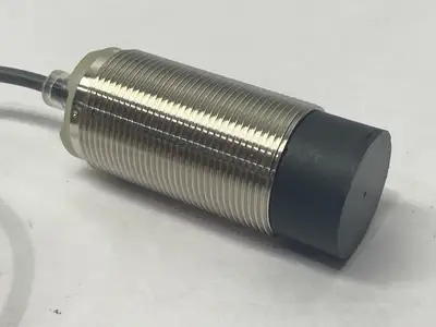 E2B-M30LN30-WZ-C1 | Omron  Inductive Proximity Sensor 2m - New Other