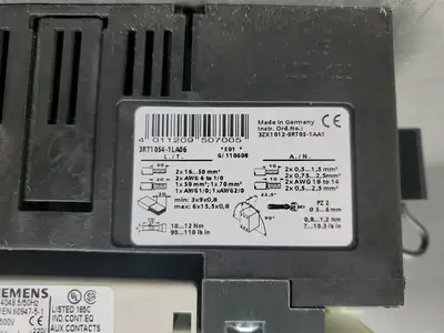 Siemens 3RT10541LA06 SIRIUS Contactor w/3RT19262EC21 Auxiliary Contact. 1D63
