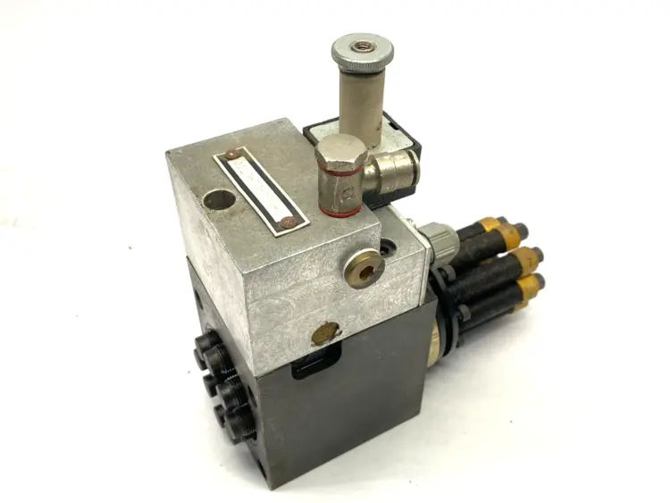 Used HOMAG AUTO REVOLVER 8 PIECE Misc Industrial Equipment | Maverick Industrial Sales #1105573