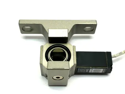 IS1000 | SMC  Pressure Switch w/ Spacer Bracket - Used