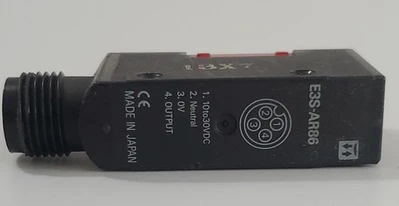 USED Omron E3S-AR86