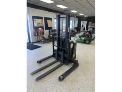 2022 TOYOTA 8BWS13 Walk-Behind Electric Stackers | Steam Well LLC (4)