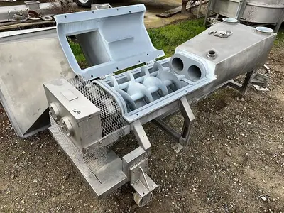 USED STAINLESS STEEL FABRICATION COMPANY 700