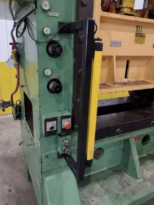 USED L&J EM275-42-24