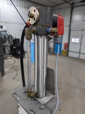 Reiser/Vemag 4 in. Pneumatic Guillotine