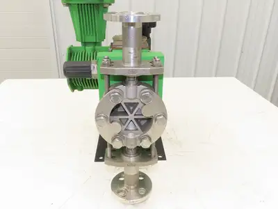 Pulsafeeder Pulsar 25H Hydraulic Diaphragm Metering Pump 2.4 GPH 1/2" Flanged