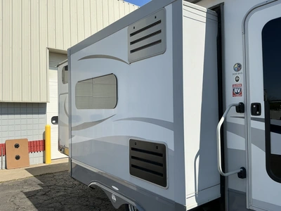 Used 2014 OPEN RANGE 308BHS Campers, Caravans, Motorhomes Michigan US | Miedema Asset Management Group #1339075
