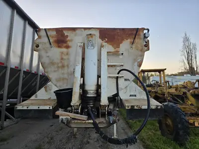 USED 2009 DRAGON 28FT