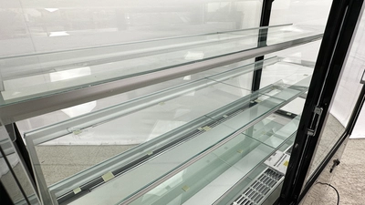 171-0270 3 Shelf Self Contained Bakery Cooler Case