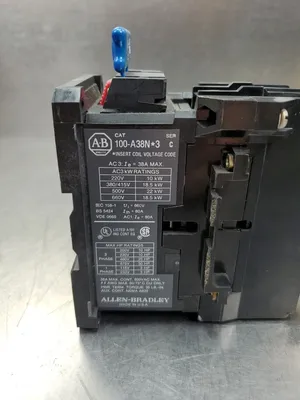 ALLEN BRADLEY 100-A38N*3 Ser C CONTACTOR, w/ 195-FA11. 4D-34