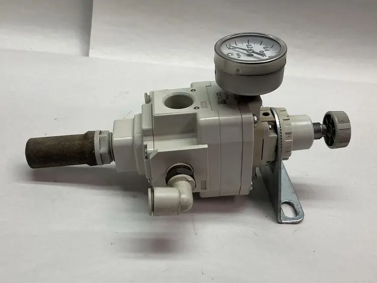 Used SMC IR3020-03BG-A Air Pressure Regulators Ohio US | Surplus Asset Holdings #1547680