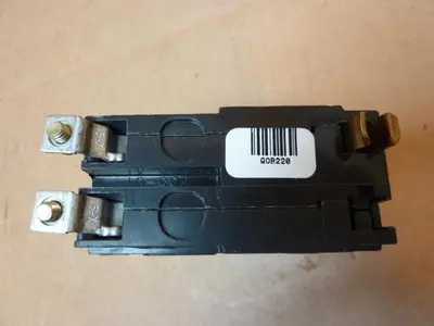 USED SQUARE D QOB220