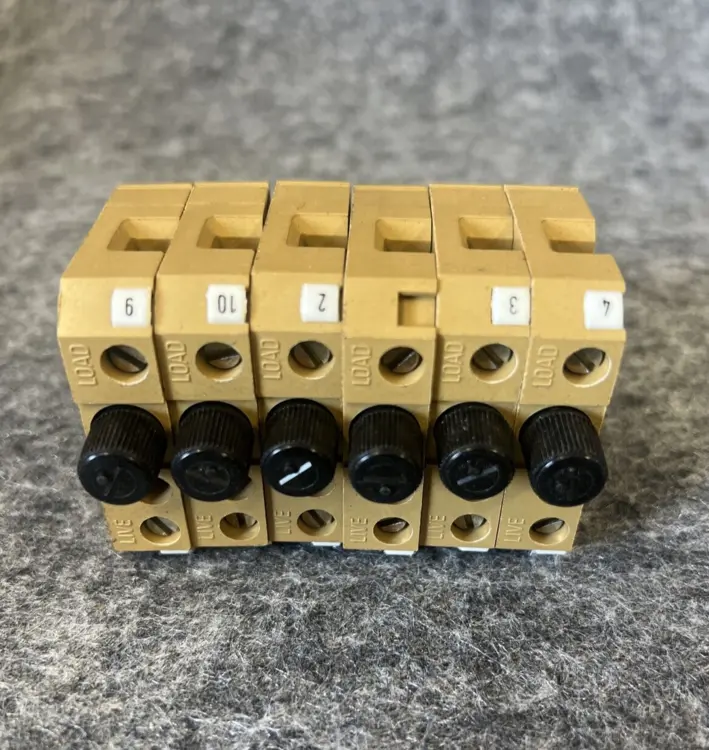 Used Klippon SAKS3/35 66752 Terminal Blocks California US | Davliegogo LLC #1705270