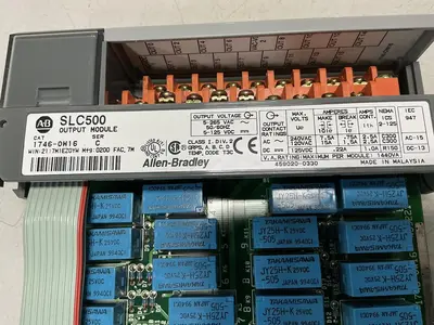 USED ALLEN BRADLEY 1747-L20C SER C / 1746-A2 SER A
