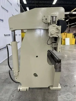 USED 1997 ACCURPRESS 717512