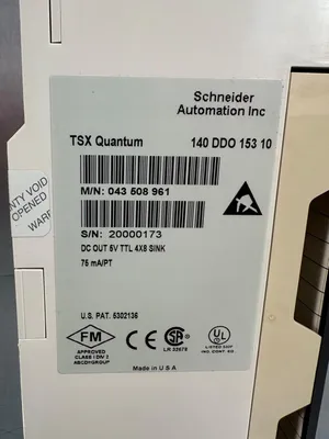 Schneider Automation 140 DDO 153 10 5VDC Out TTL (3B-29)