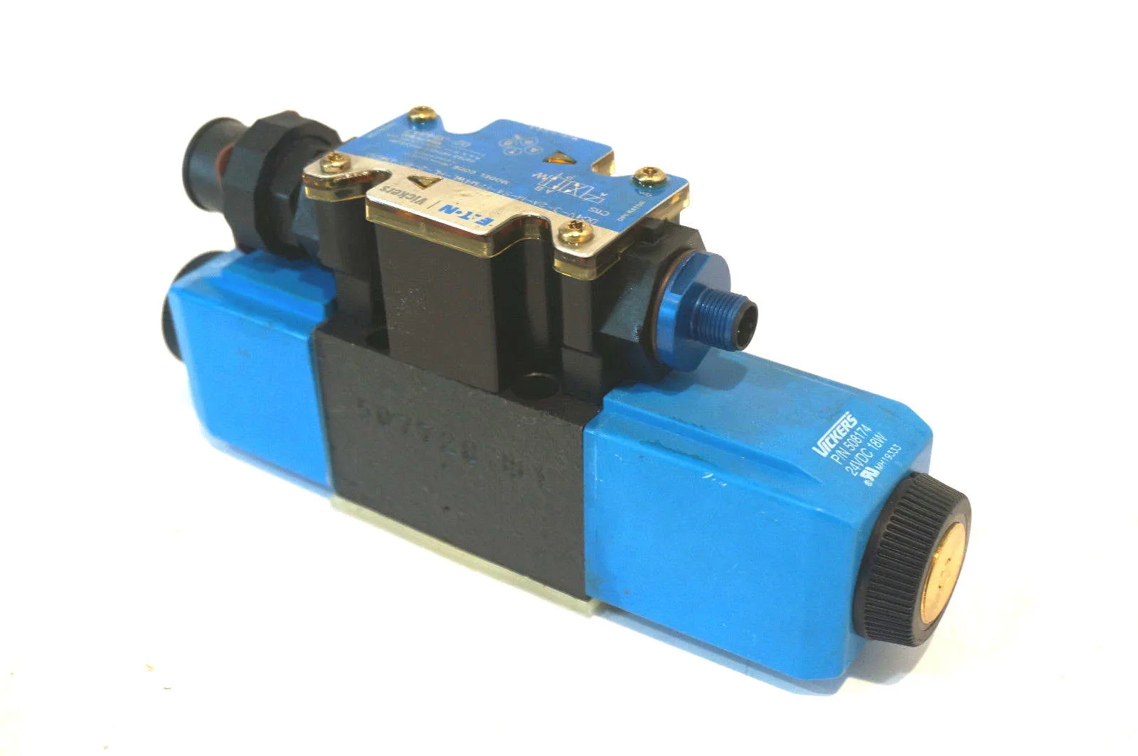 NEW EATON VICKERS DG4V-32A-M-S4-FPM4WL-HL-2-60-EN650 CONTROL VALVE