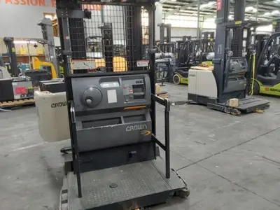USED 2019 CROWN SP4050-30