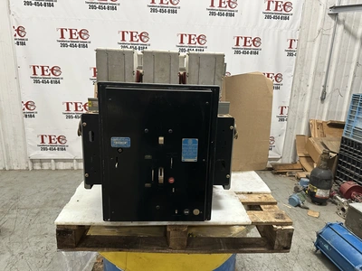 ITE K-3000 Power Circuit Breaker; 3000 amps, 600 volts.