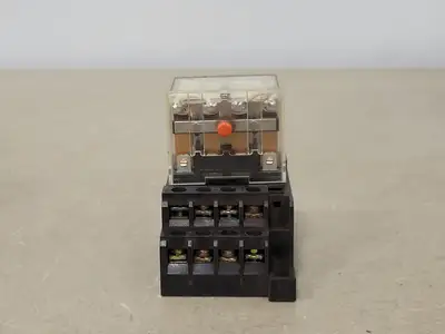 USED OMRON LY4I4N