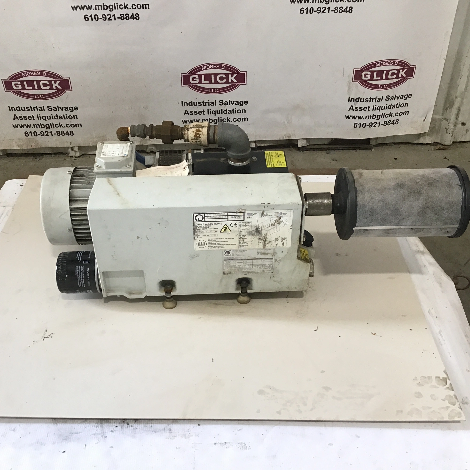 Leybold Sogevac SV4Q Rotary Vane Vacuum Pump – Model 9500549, Single-Stage Oil-Sealed