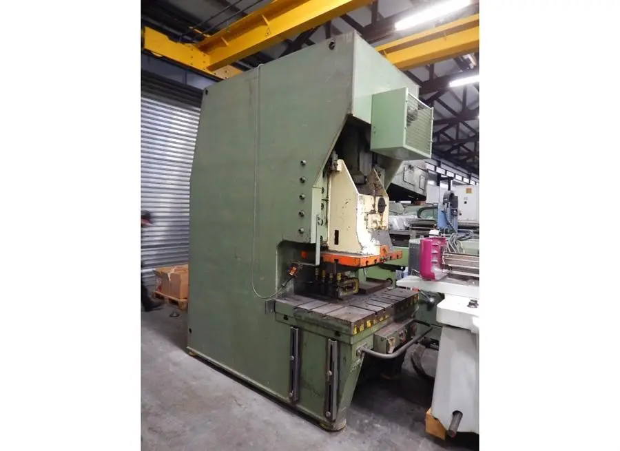 USED LVD 200 TON