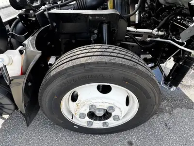 Used 2023 ISUZU NPR HD Box trucks Florida US | Truck and Van Outlet #1509136
